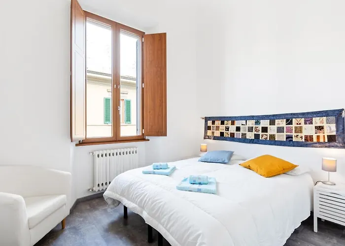 Piazza Alberti Apartment with Terrace