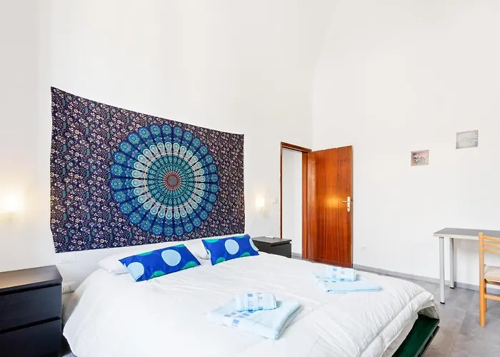 Piazza Alberti Apartment with Terrace